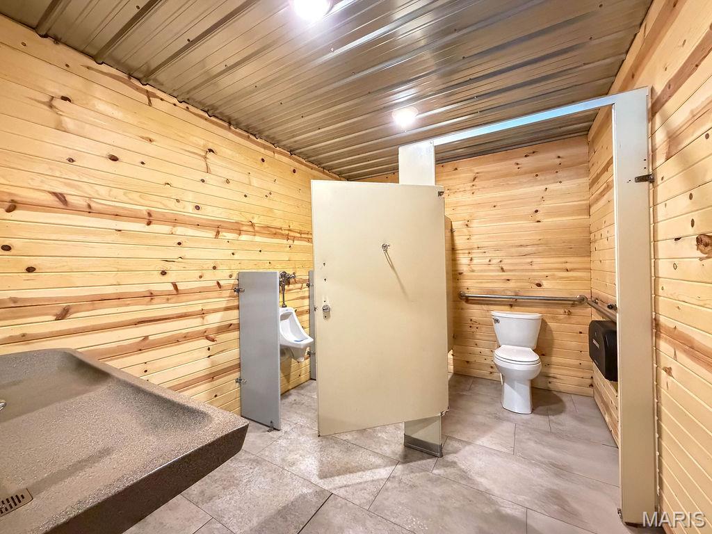 N/A - Commercial Sale