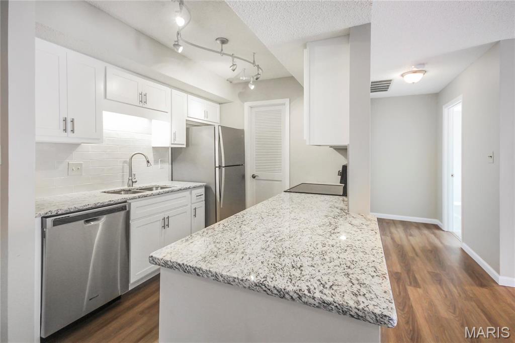Meadow Ridge Condos Ph1 Stg2 - Residential Lease