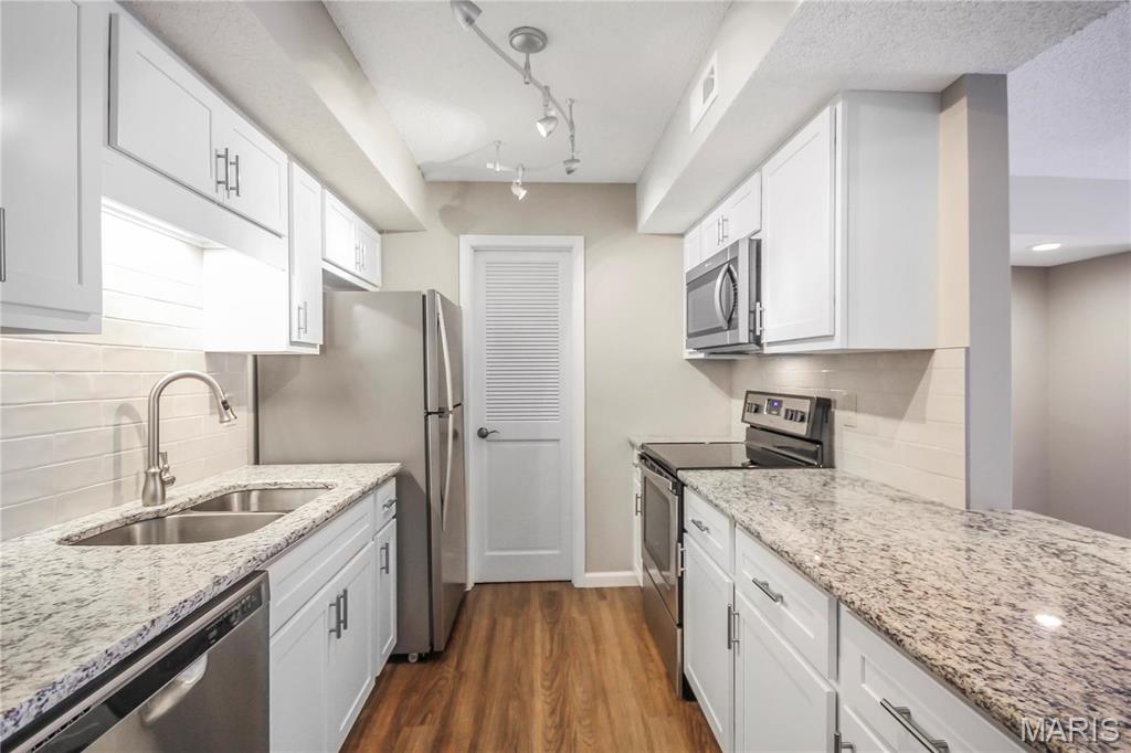 Meadow Ridge Condos Ph1 Stg2 - Residential Lease