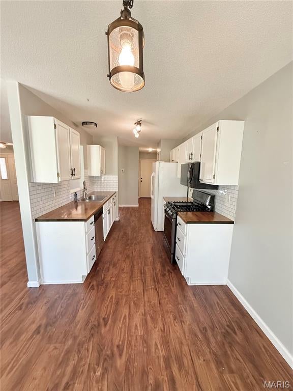 HUNTERS CROSSING - Residential Lease