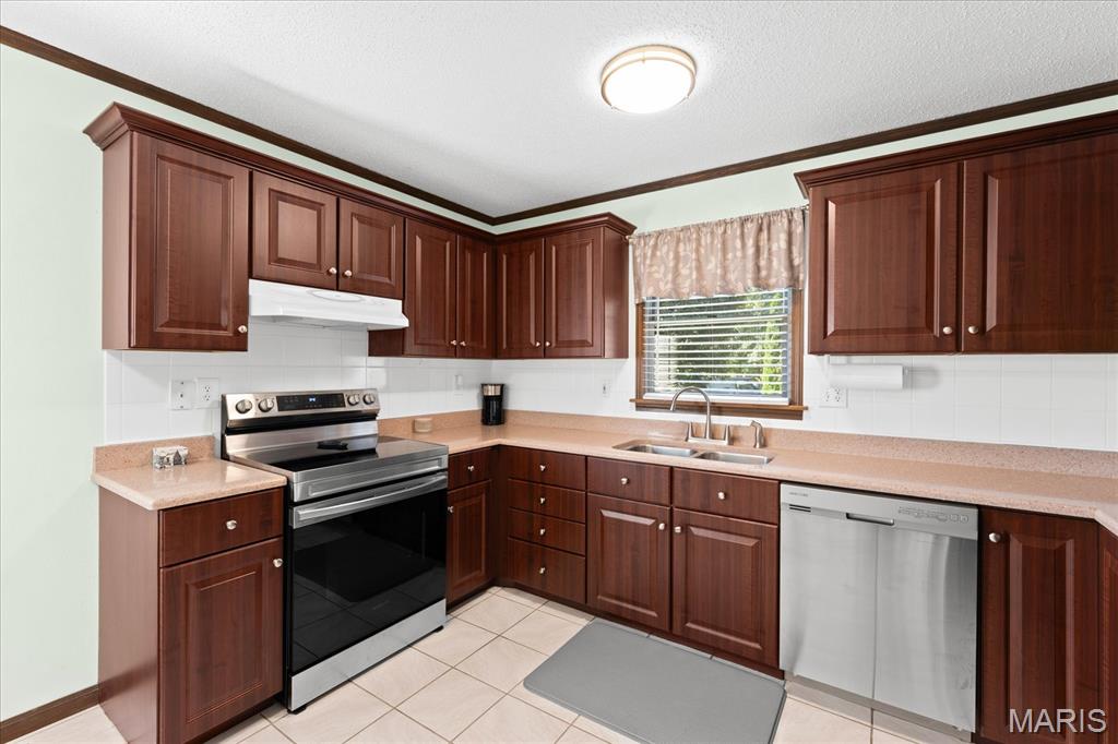 FOX GLENN LOT/SEC-8 AS IN BK 3072-2188 - Residential