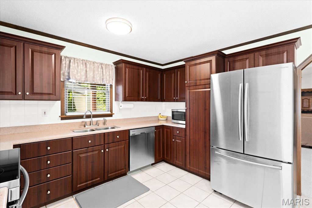 FOX GLENN LOT/SEC-8 AS IN BK 3072-2188 - Residential