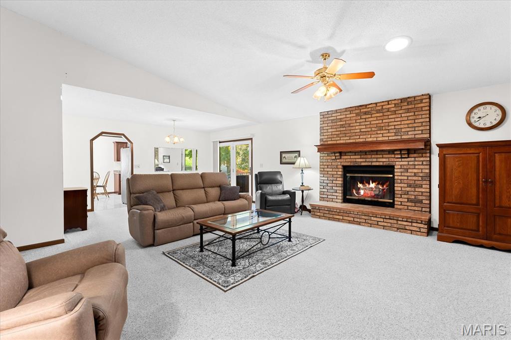 FOX GLENN LOT/SEC-8 AS IN BK 3072-2188 - Residential