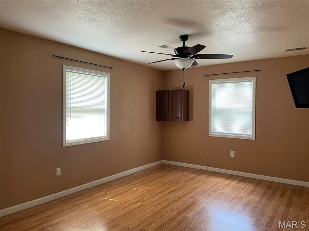 n/a - Commercial Sale