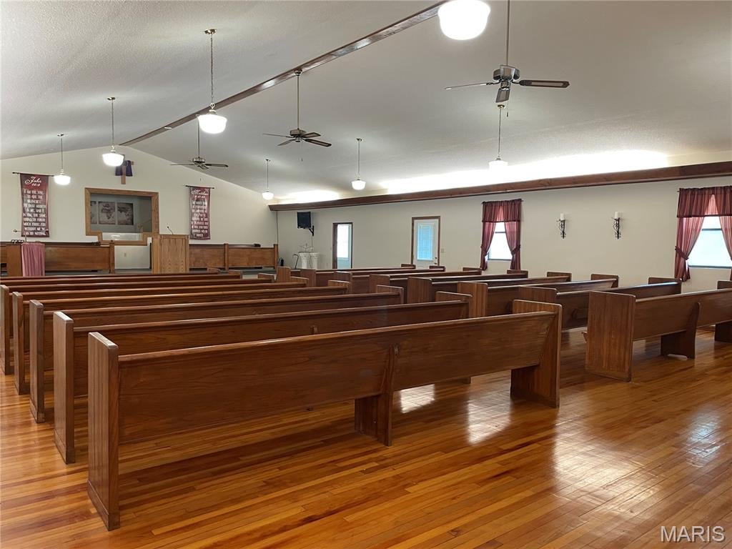n/a - Commercial Sale