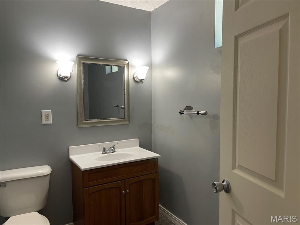 n/a - Commercial Sale