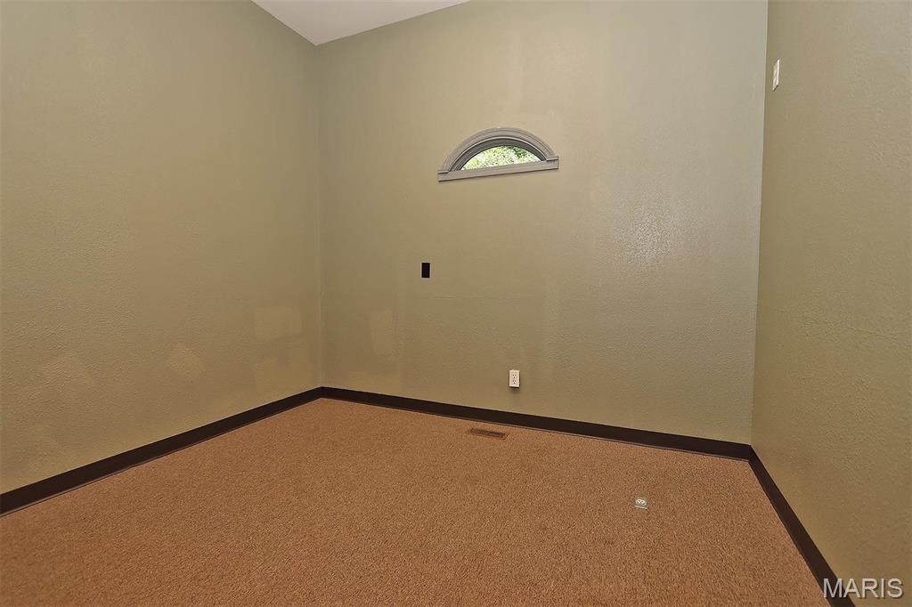 Town/East Federal Sub - Commercial Sale