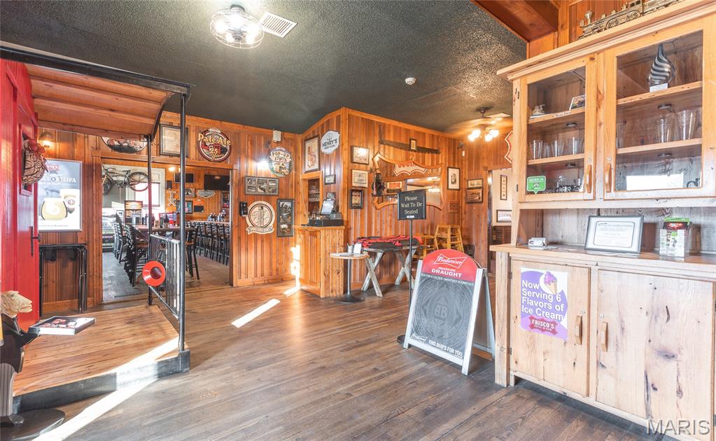City/Cuba - Commercial Sale