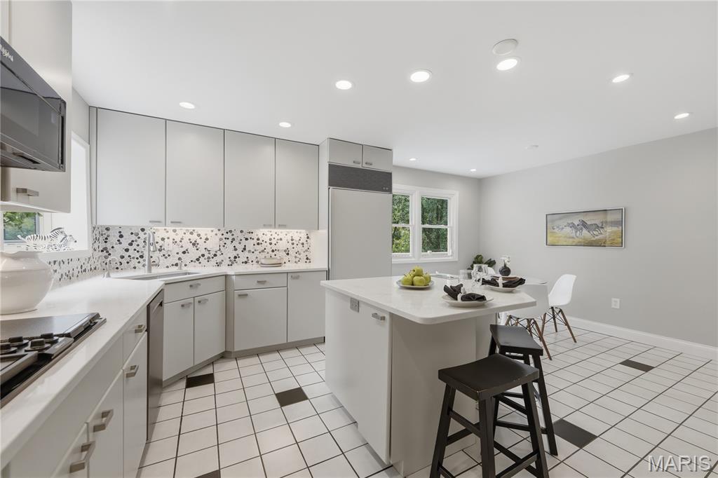 Creve Coeur Place Add - Residential