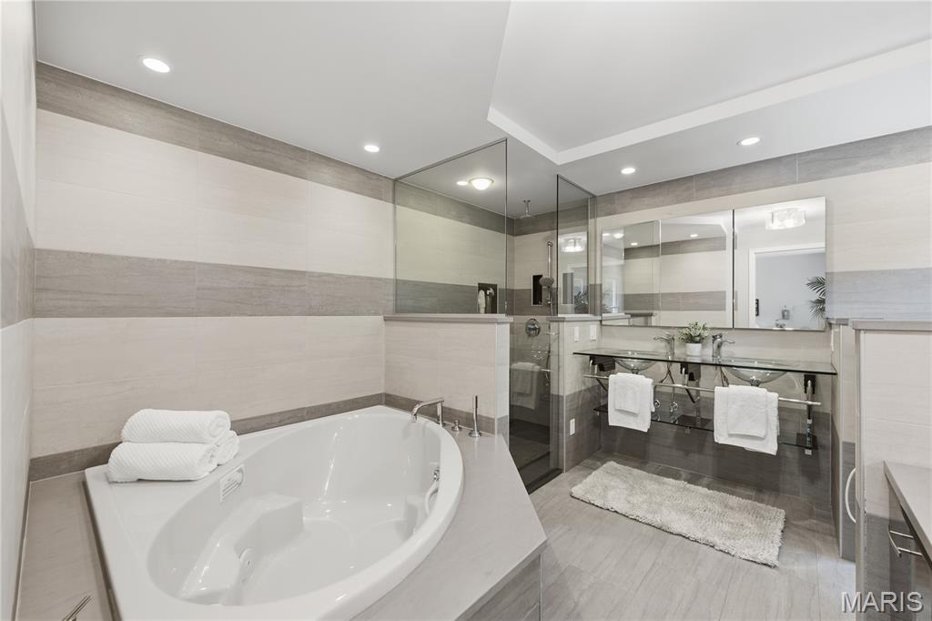Creve Coeur Place Add - Residential