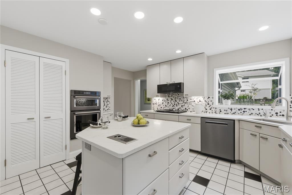 Creve Coeur Place Add - Residential