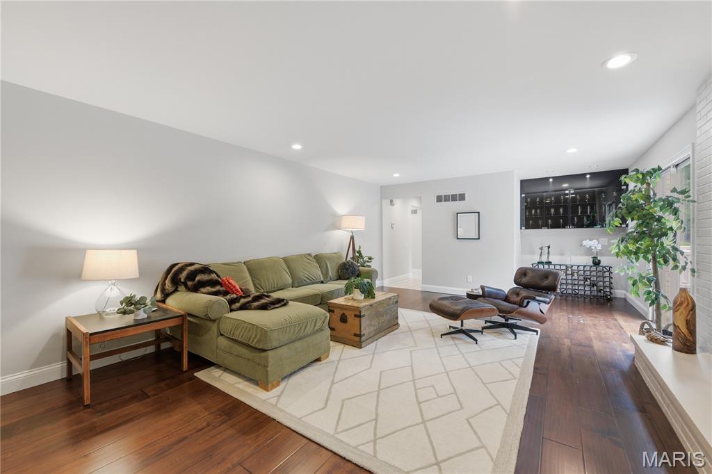 Creve Coeur Place Add - Residential