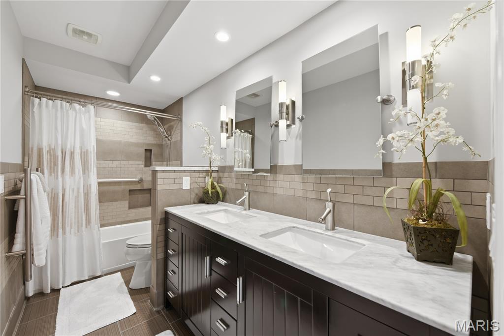 Creve Coeur Place Add - Residential