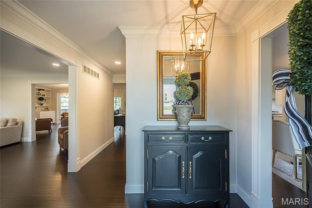 Royal Ridge - Residential