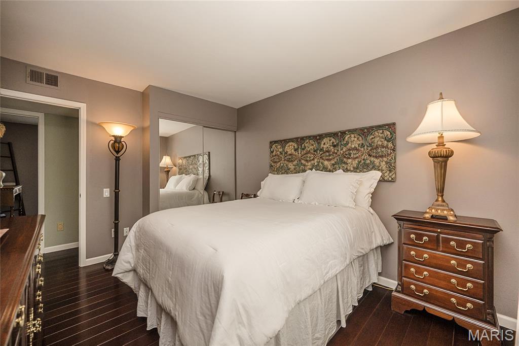 Royal Ridge - Residential