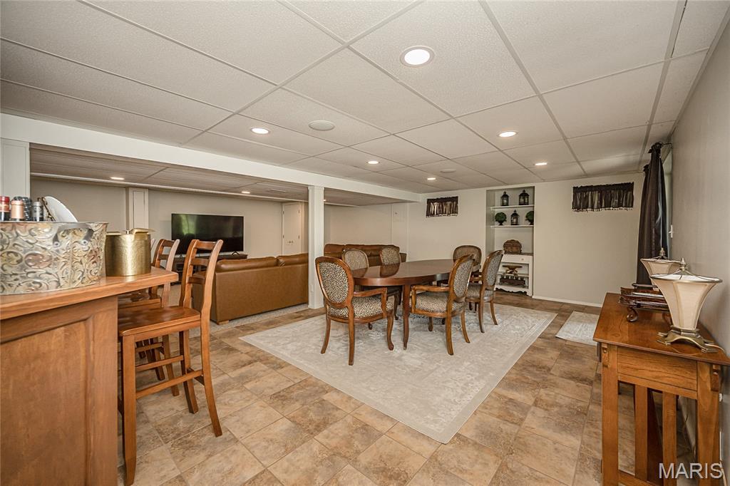 Royal Ridge - Residential