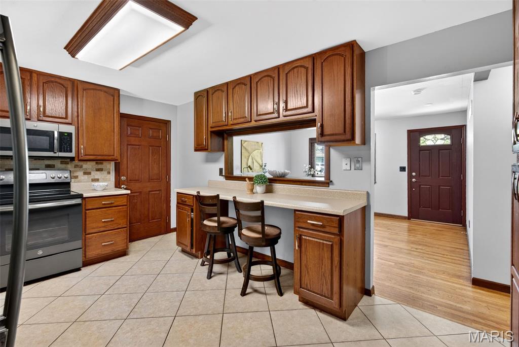 Colonial Manor 2 - Residential