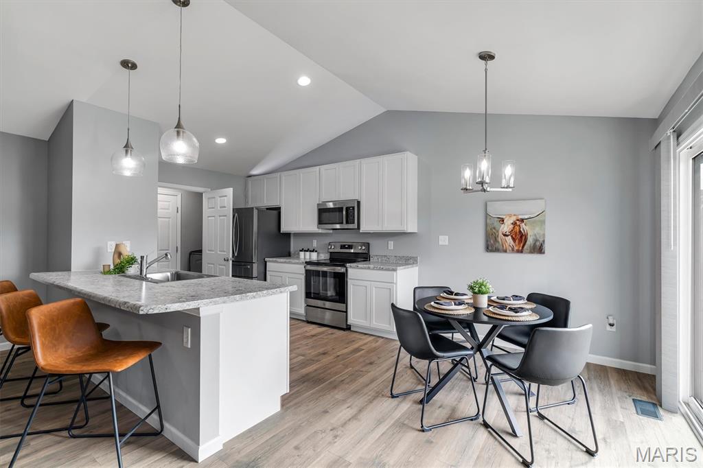 Fox Run 143 - Residential