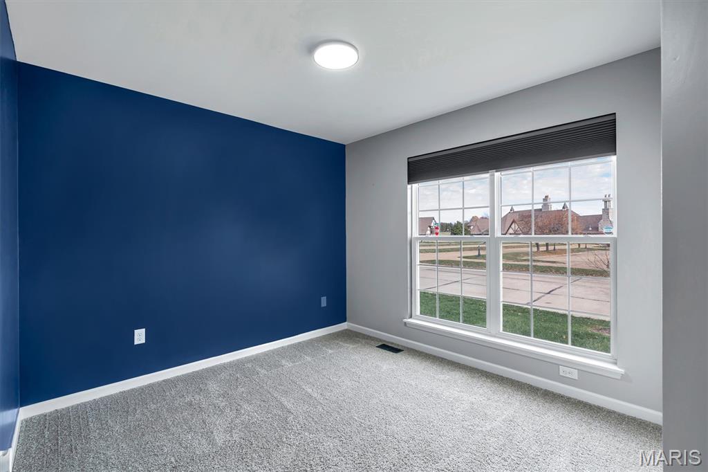 Fox Run 143 - Residential