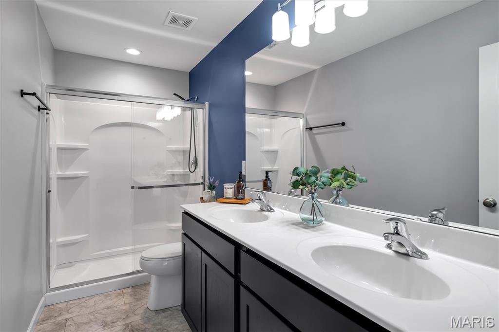 Fox Run 143 - Residential