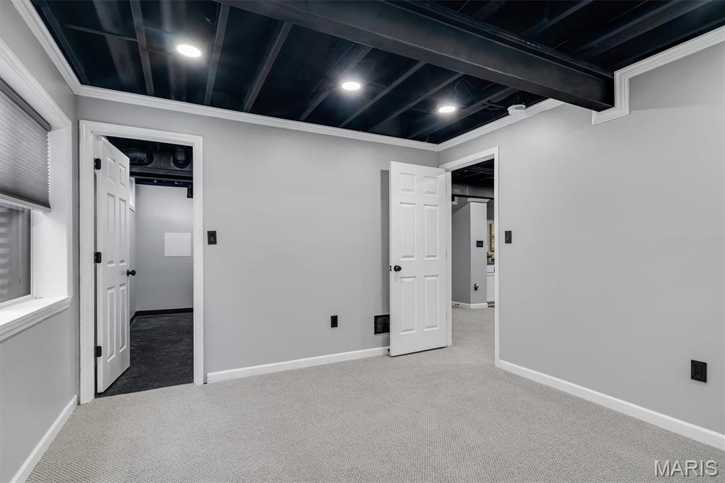 Fox Run 143 - Residential