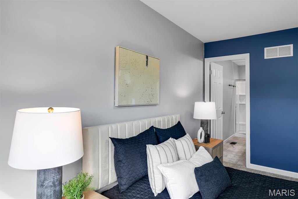 Fox Run 143 - Residential