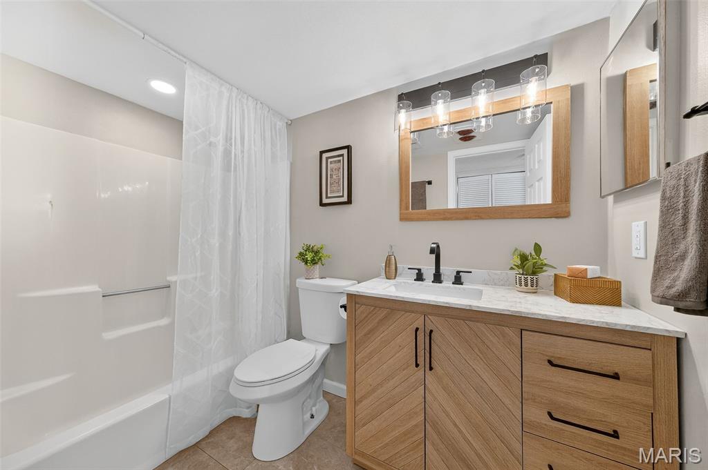Brentwood Forest Condo Ph Eight - Residential