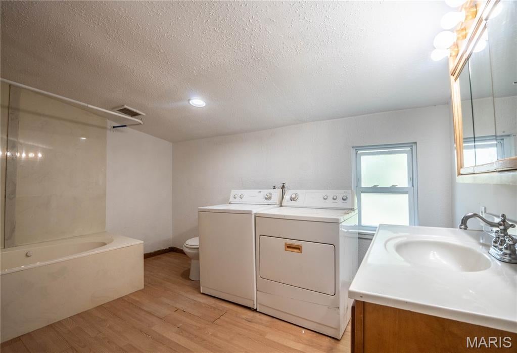 Middle Carlyle - Residential