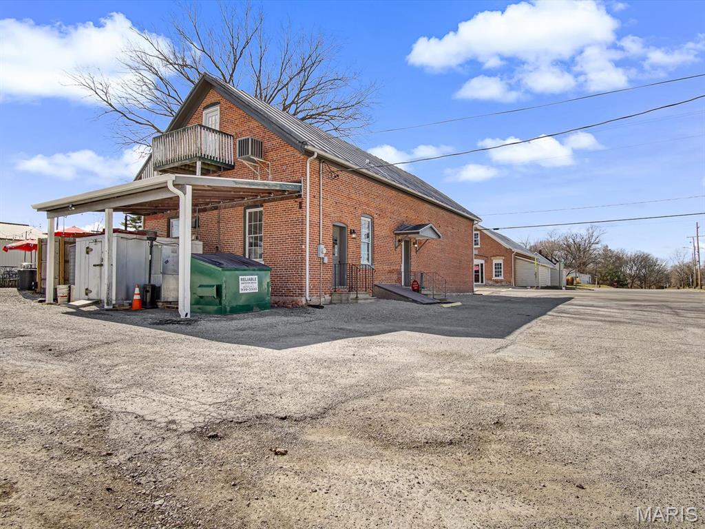 Not in a Complex - Commercial Sale