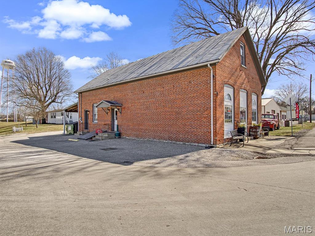 Not in a Complex - Commercial Sale