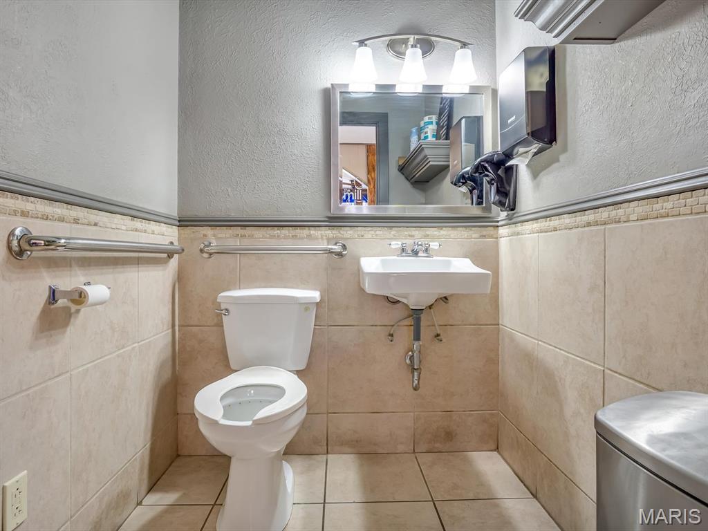 Not in a Complex - Commercial Sale