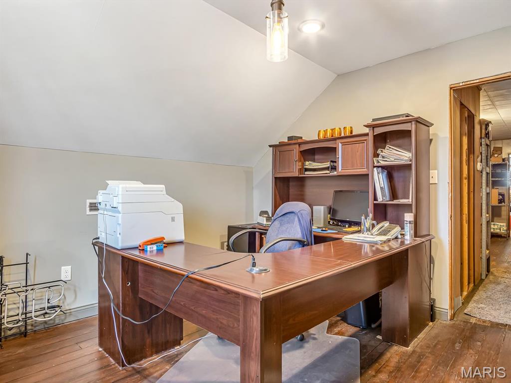 Not in a Complex - Commercial Sale