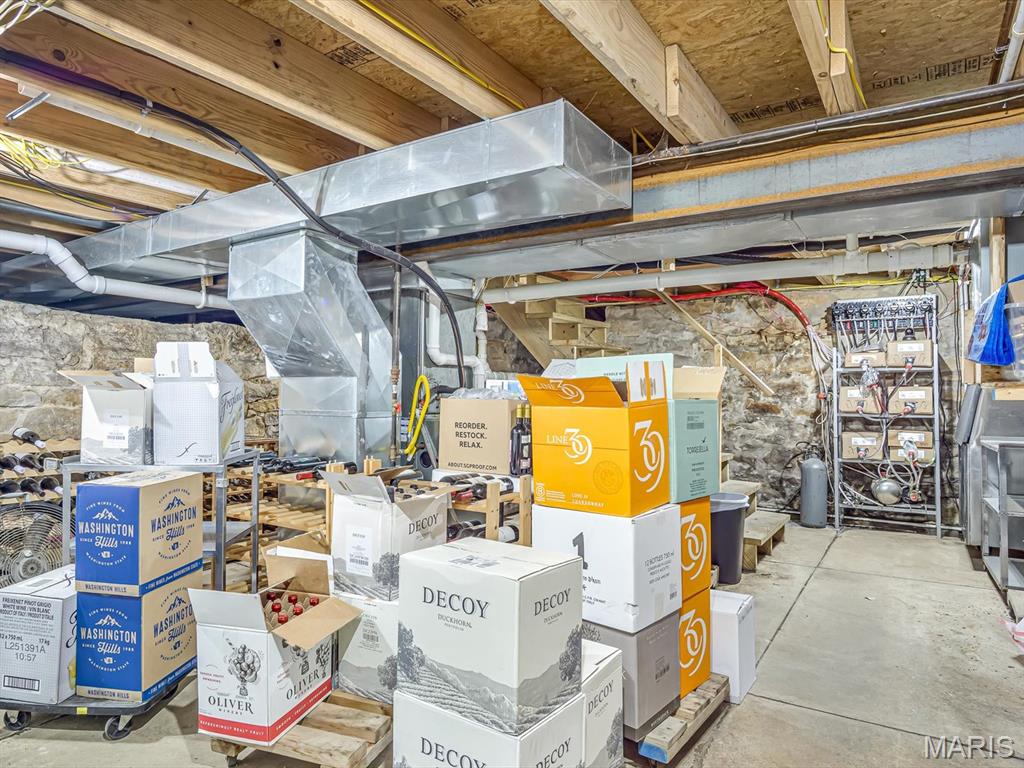 Not in a Complex - Commercial Sale