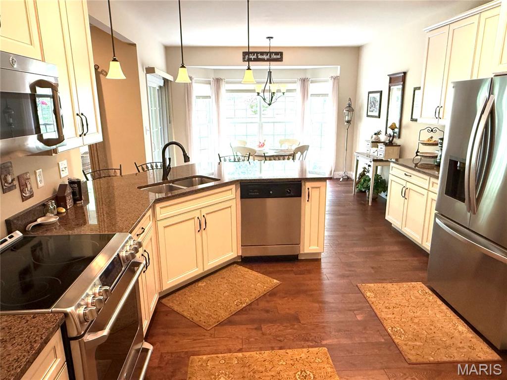 Enclaves At Quail Creek - Residential