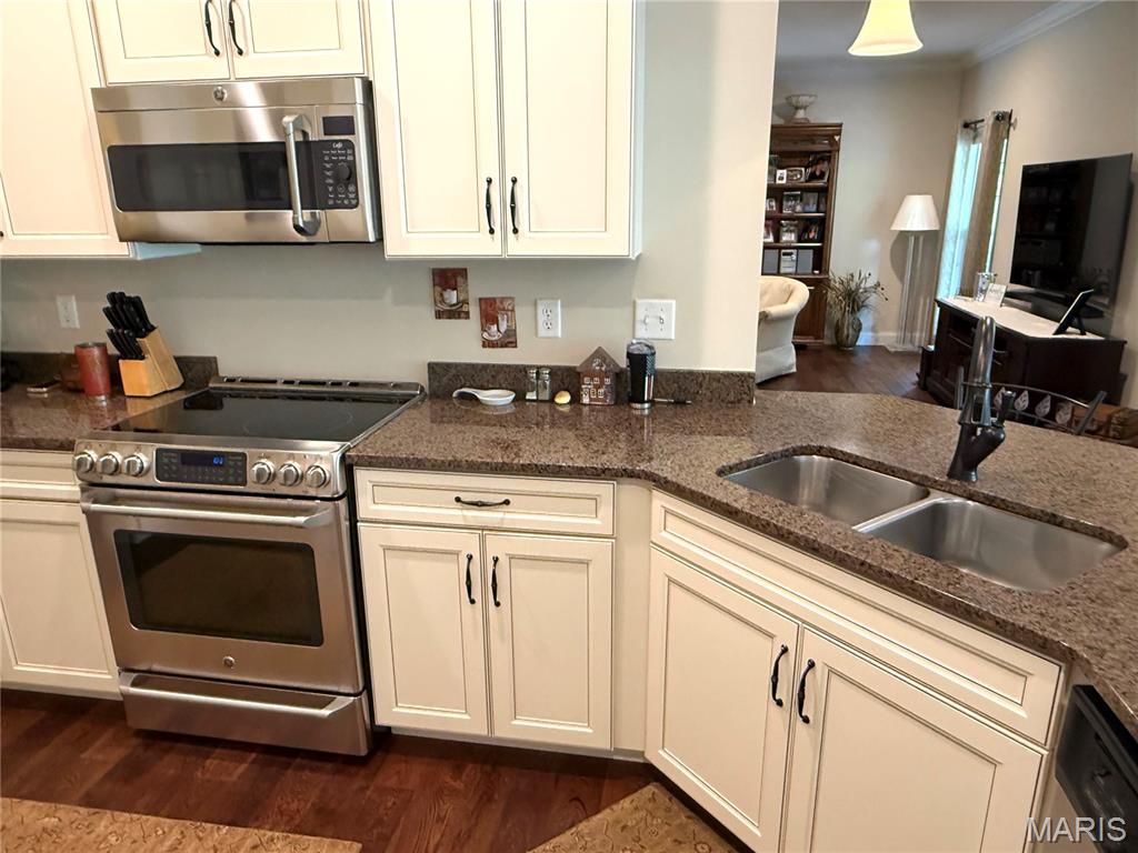 Enclaves At Quail Creek - Residential