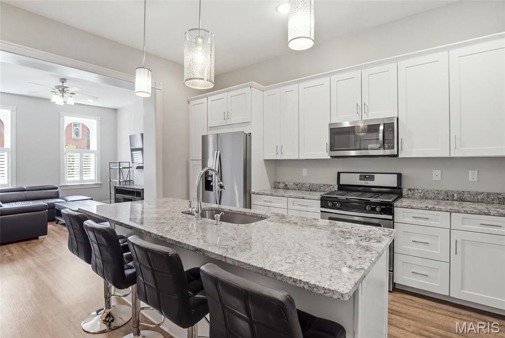 Allen Ave Townhouse Sub Un 272 - Residential