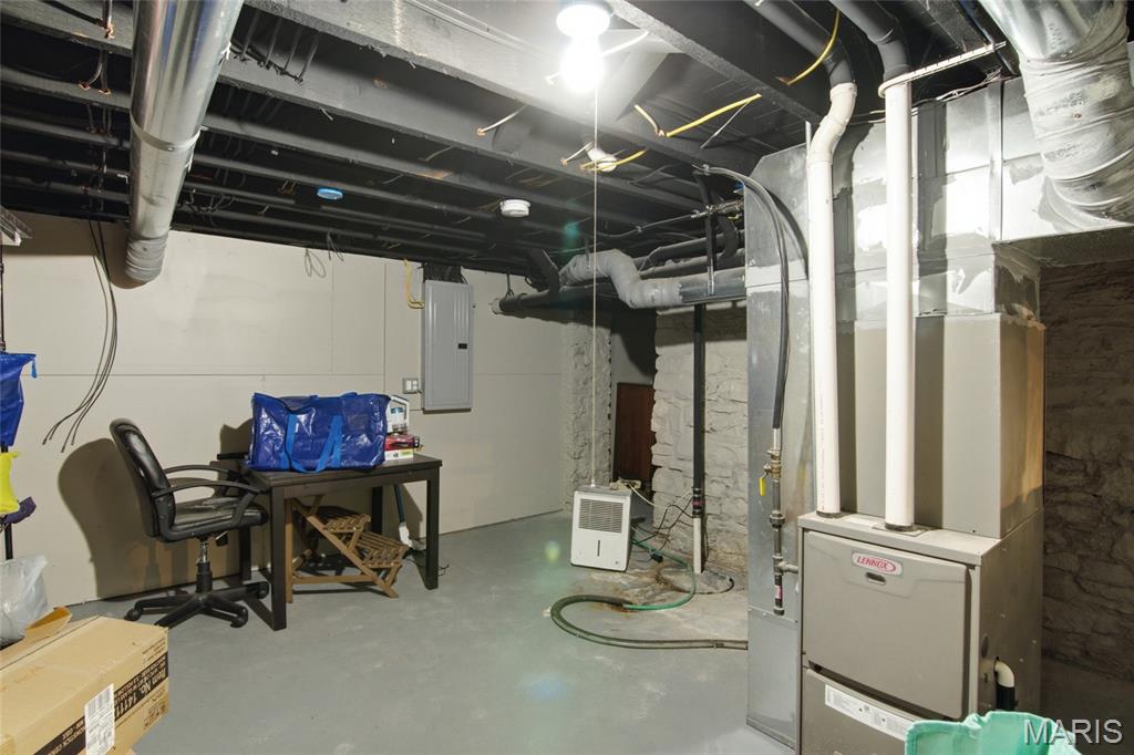 Allen Ave Townhouse Sub Un 272 - Residential