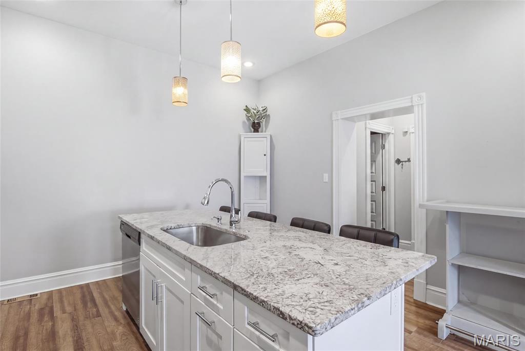 Allen Ave Townhouse Sub Un 272 - Residential