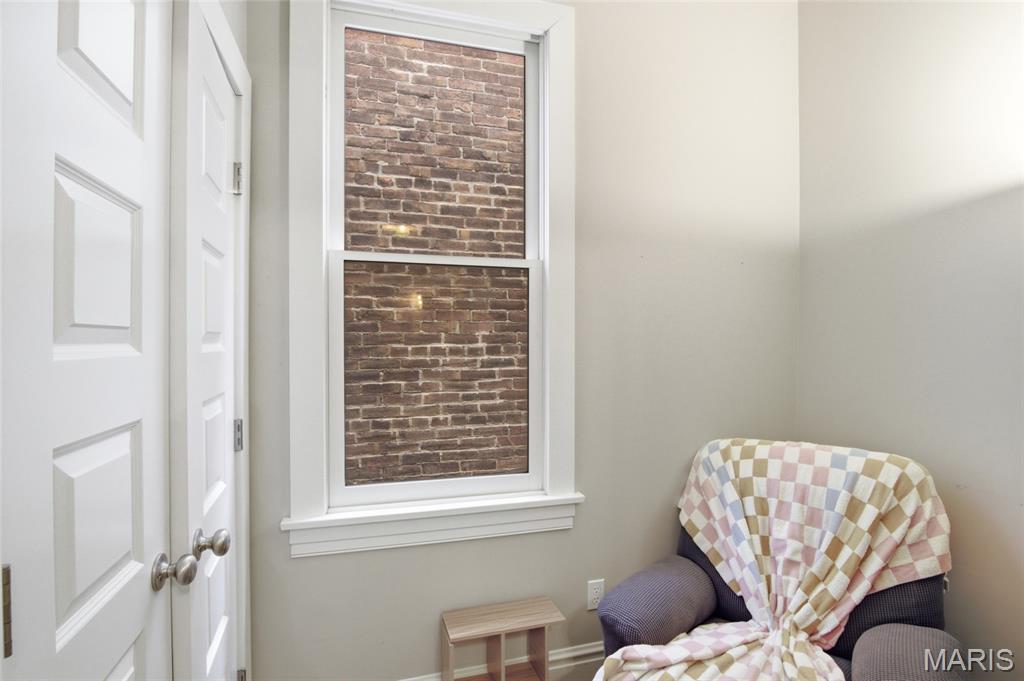 Allen Ave Townhouse Sub Un 272 - Residential
