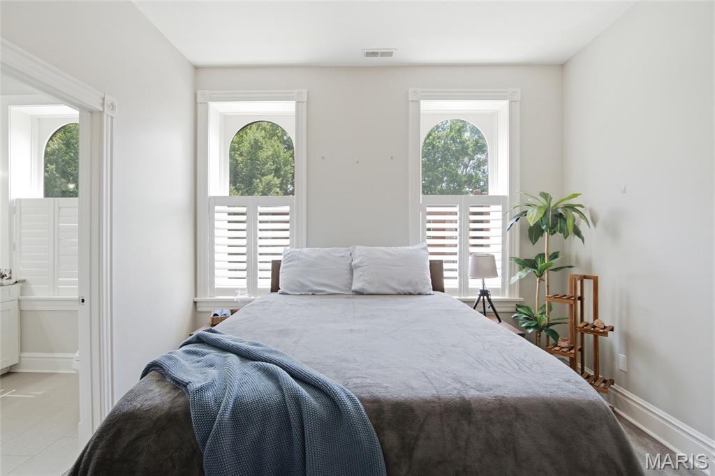 Allen Ave Townhouse Sub Un 272 - Residential