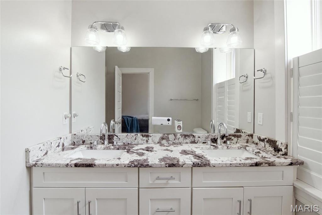 Allen Ave Townhouse Sub Un 272 - Residential