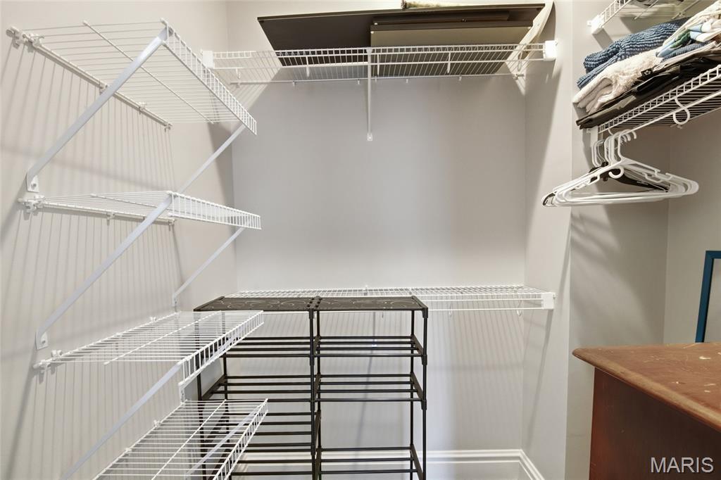 Allen Ave Townhouse Sub Un 272 - Residential
