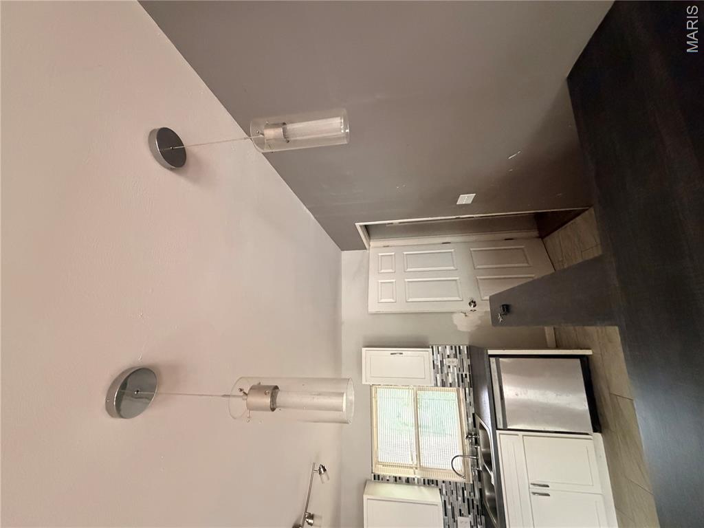 Hathaway Manor 13 - Residential