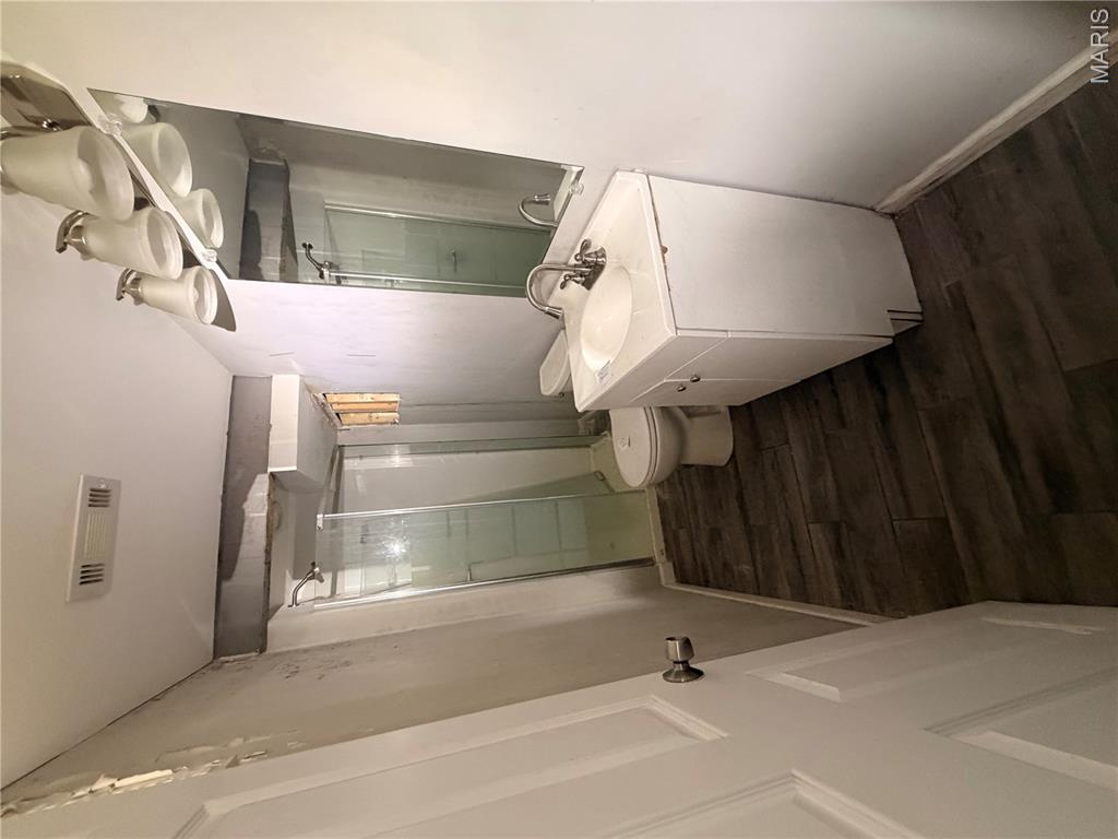 Hathaway Manor 13 - Residential