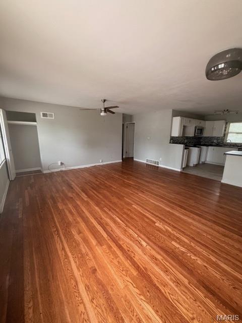 Hathaway Manor 13 - Residential