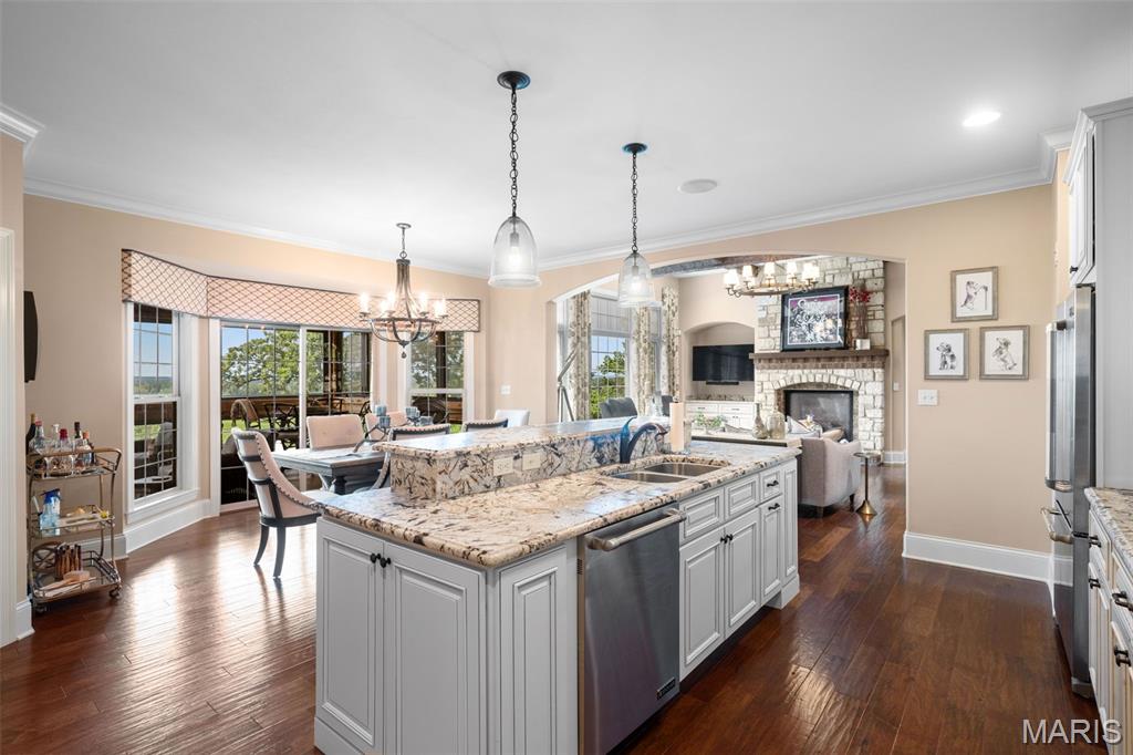 Crest Over Katy Trail - Residential