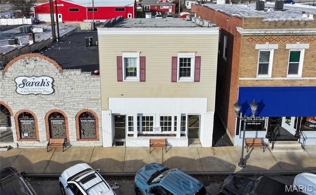Fantastic opportunity to own a piece of Historic, Downtown Eureka. “Ole Town Eureka” celebrates the flourishing family atmosphere of yesterday that it still exhibits today. Have you ever wanted to own a building that offers both, apartment rentals, and a Main Street Storefront? If so, this is the location to bring your vision to reality! The two-story building offers (4) potential income-producing units. Two commercial storefront  entrances are located off South Central Avenue, with public street parking. Above, there are (2) separate 1 bed 1 bath apartments, with dedicated parking spaces, and 2nd floor rear entrances. There is also a city-provided public parking lot behind the building. If you’re an owner-operator, there’s ample space for signage on the front of the building, highlighting your business. Past revenue has shown to bring $40k+/- per year. Eureka hosts parades, festivals and events throughout the year that really ties together the business and family lifestyle that the area is known for. Come see why this location is high traffic and a great place for your next investment.