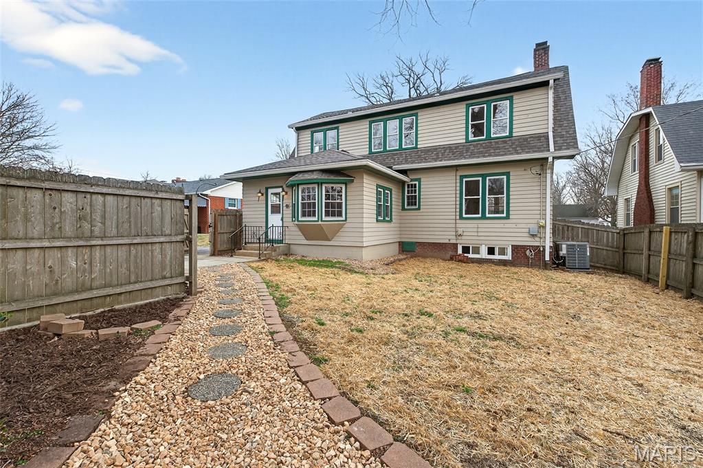 Mc Kinzie Place - Residential