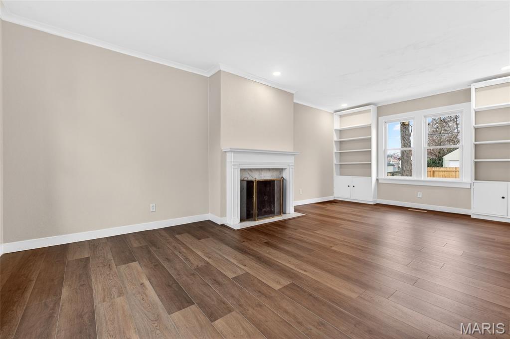 Mc Kinzie Place - Residential
