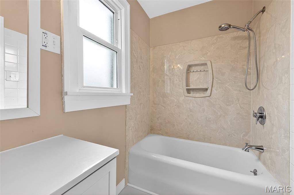 Mc Kinzie Place - Residential